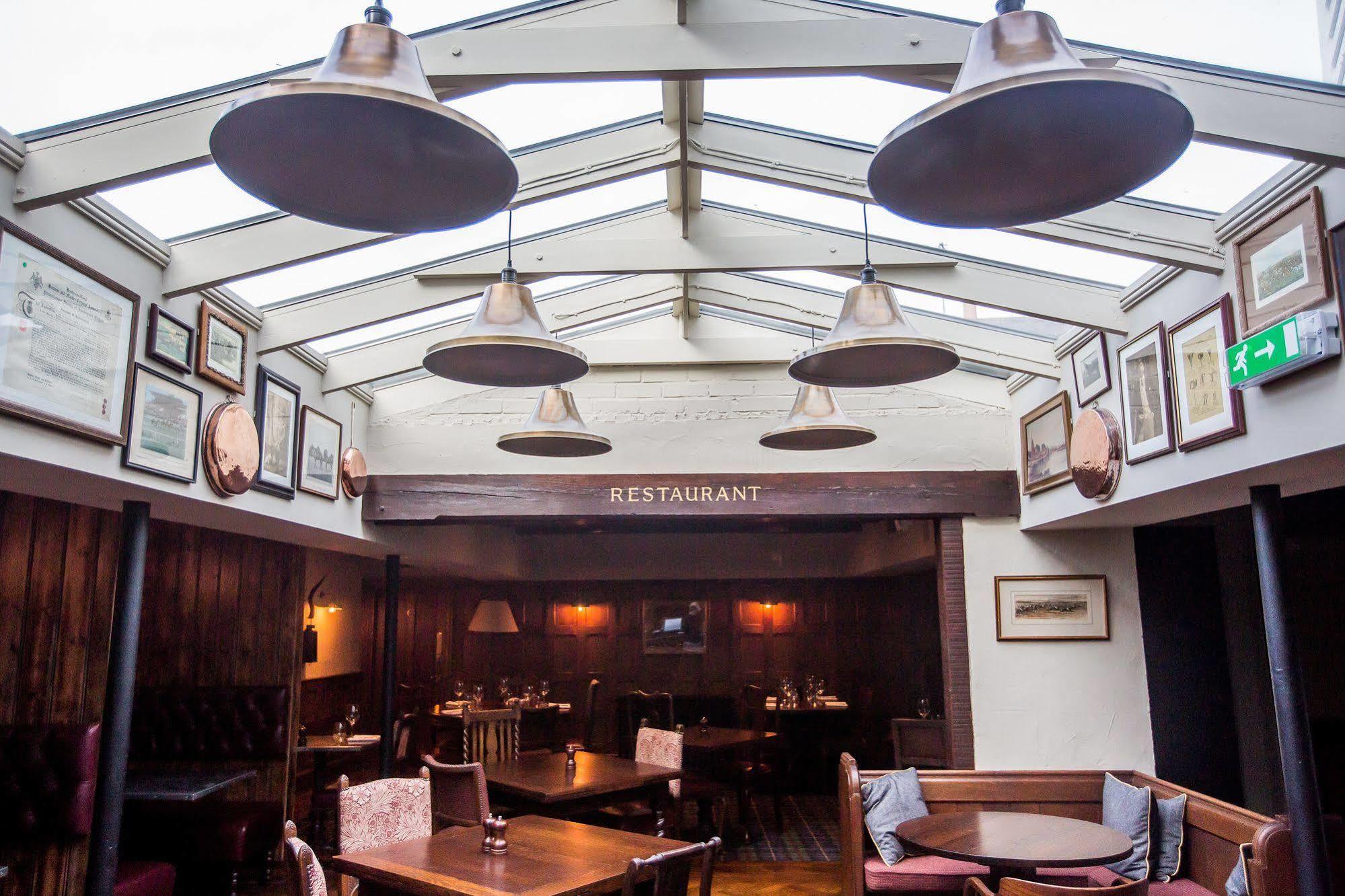 Hotel The Running Horses Mickleham Exterior foto